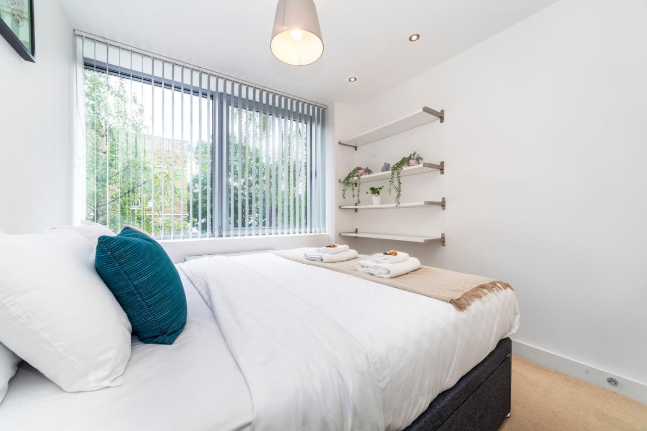 Appartamento Modern And Bright 2 Bdr Flat In Clapham Common Londra Esterno foto