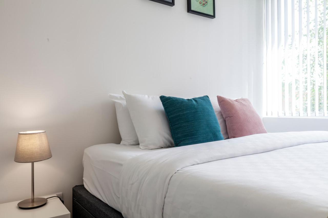 Appartamento Modern And Bright 2 Bdr Flat In Clapham Common Londra Esterno foto